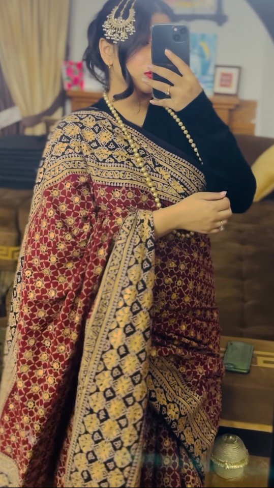 The Elegance of Premium Block Printed Saari - Image 5