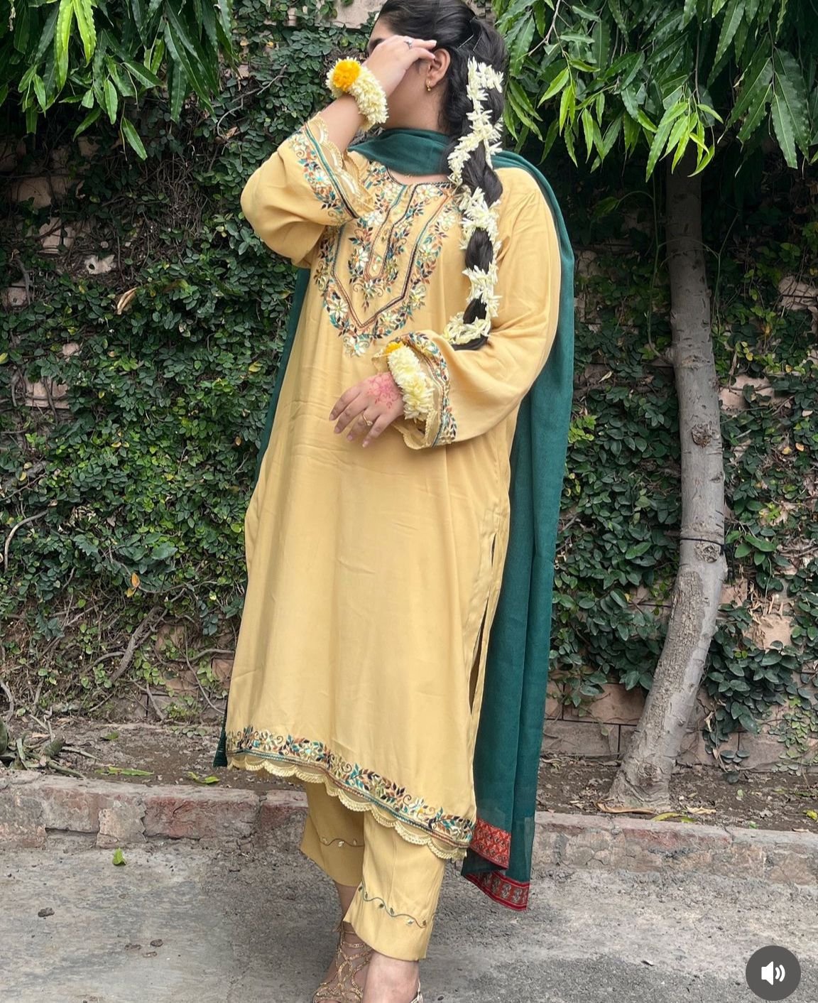 Traditional Yellow Mustard Ensemble - Image 2