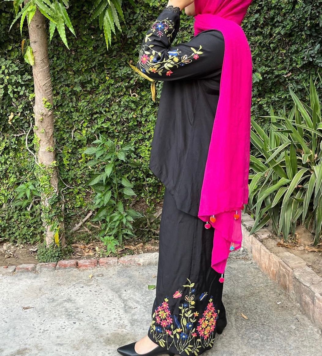 Luxurious Black 2PC Outfits Featuring Exquisite Sitara Work - Image 3