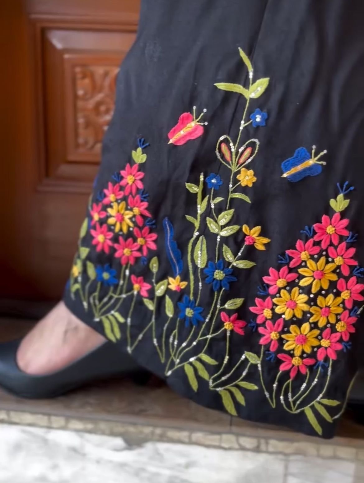 Luxurious Black 2PC Outfits Featuring Exquisite Sitara Work - Image 5