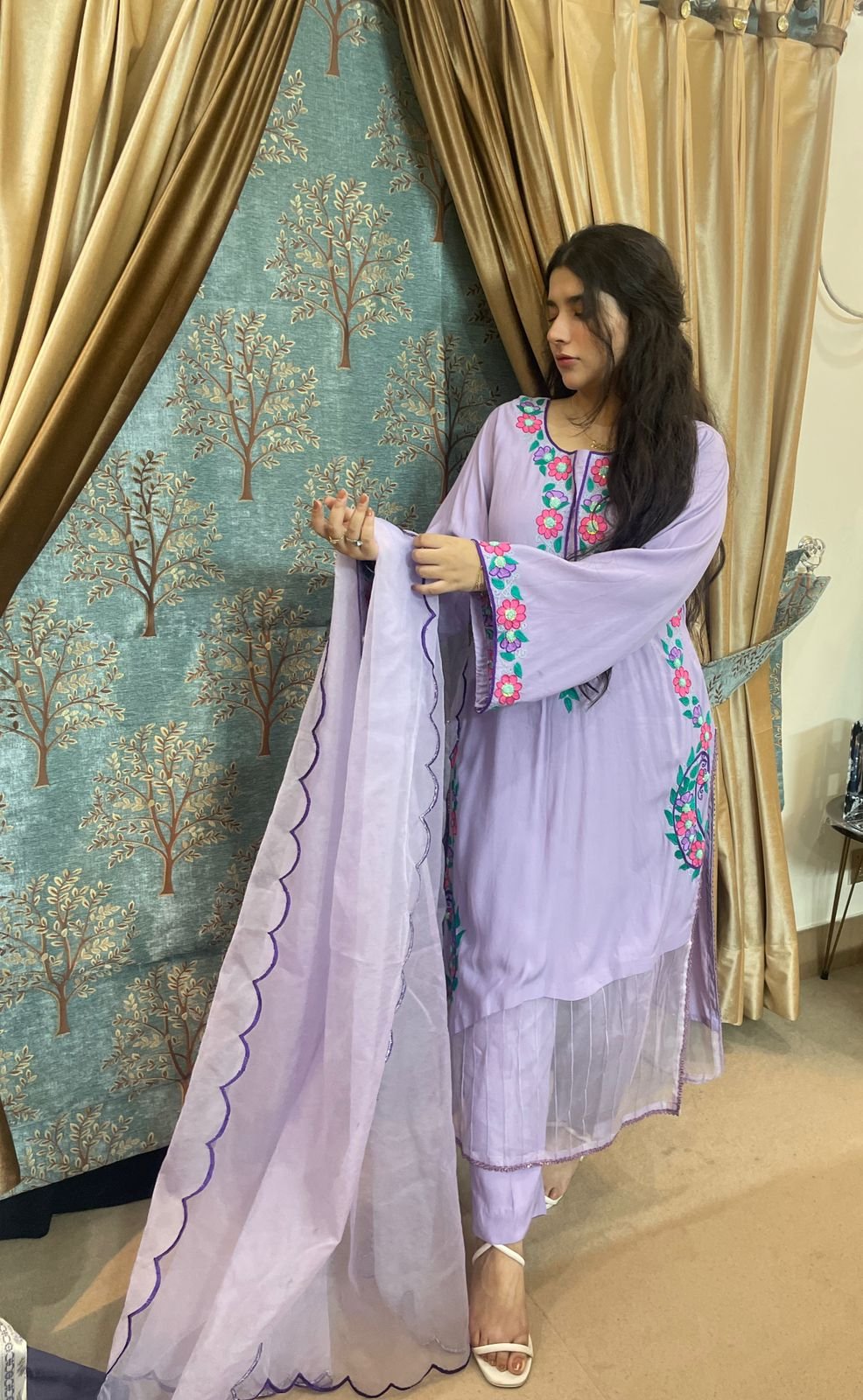Elegance of 3PC Lilac: A Masterpiece in Hand Embroidery and Sitara Work